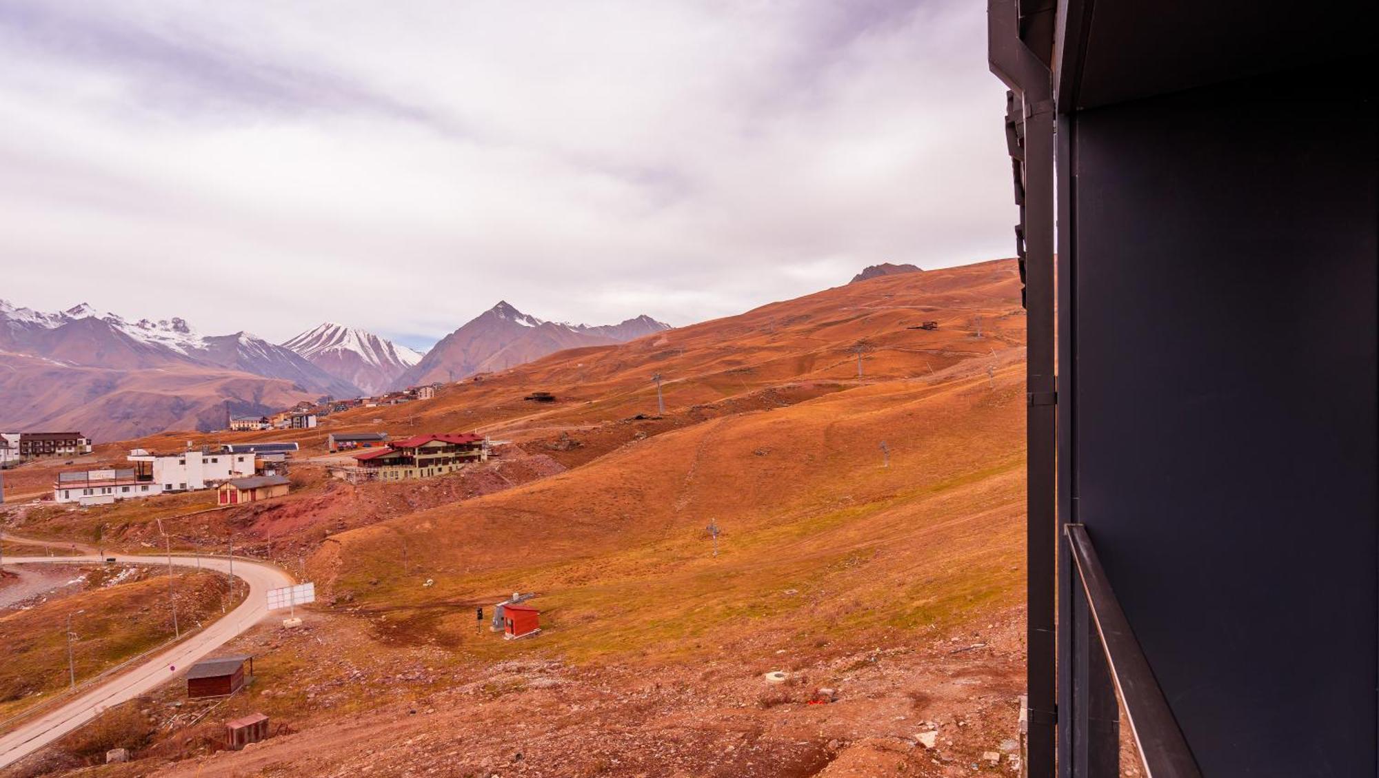 Gvc New Gudauri Alpic Mountain View Lejlighed Eksteriør billede